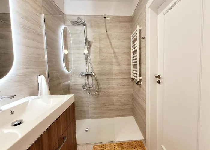 D312 Z Basenem, Sauna, Jacuzzi, Klimatyzacja I Widokiem Na Morze - 5d Нехоже